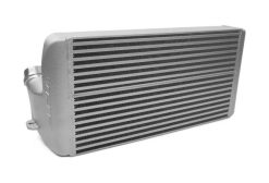 Alternative view of VRSF Race Intercooler FMIC 09 – 16 BMW 535i, 640i, 740i F07/F10/F11