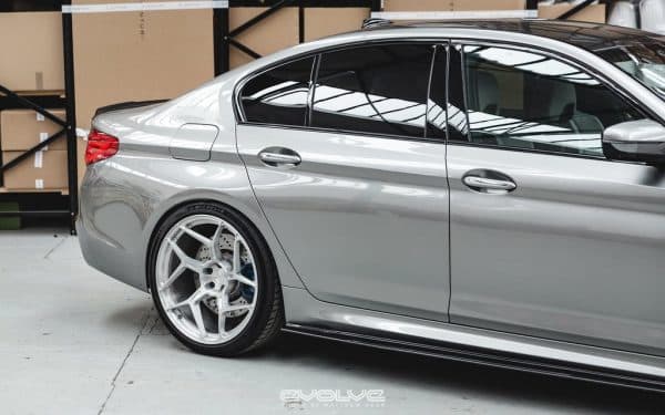 RKP F90 M5 Carbon Kevlar Side Skirt Set - Image 9