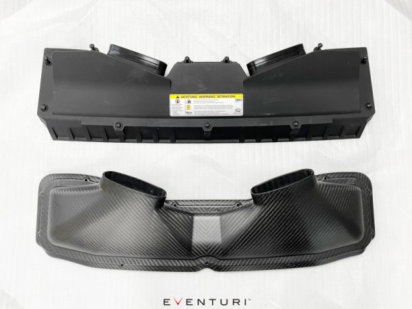 Alternative view of Eventuri Audi C8 RS6 / RS7 - Black Carbon Intake System - Matte