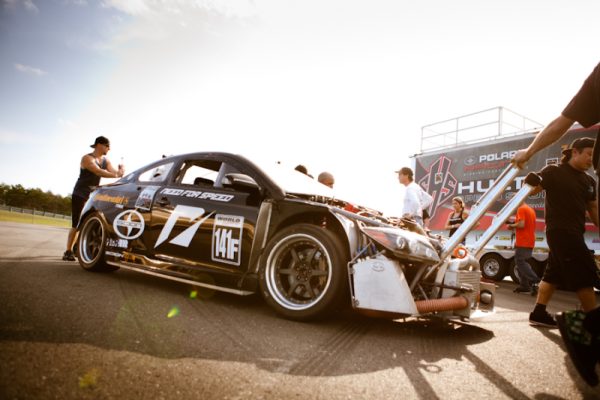 Alternative view of Mishimoto 4 inch x 12 feet Heat Resistant Silicone Ducting