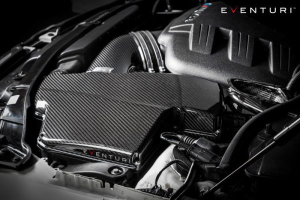 Alternative view of Eventuri BMW E9X M3 - Black Carbon Airbox Lid