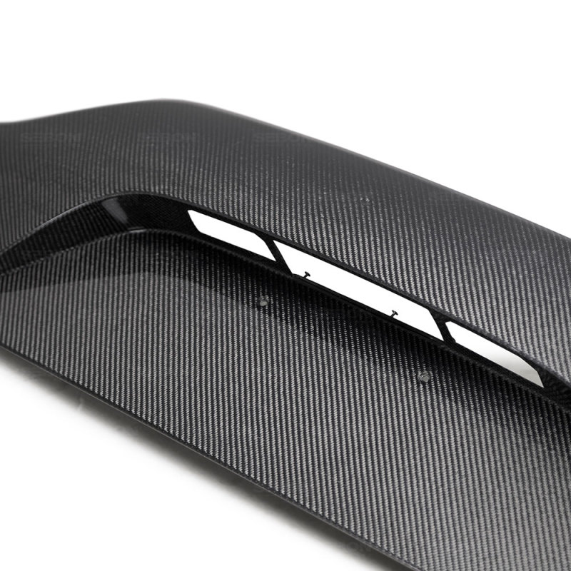 Seibon 2018 Kia Stinger OE-Style Carbon Fiber Rear Trunk Garnish - Image 3
