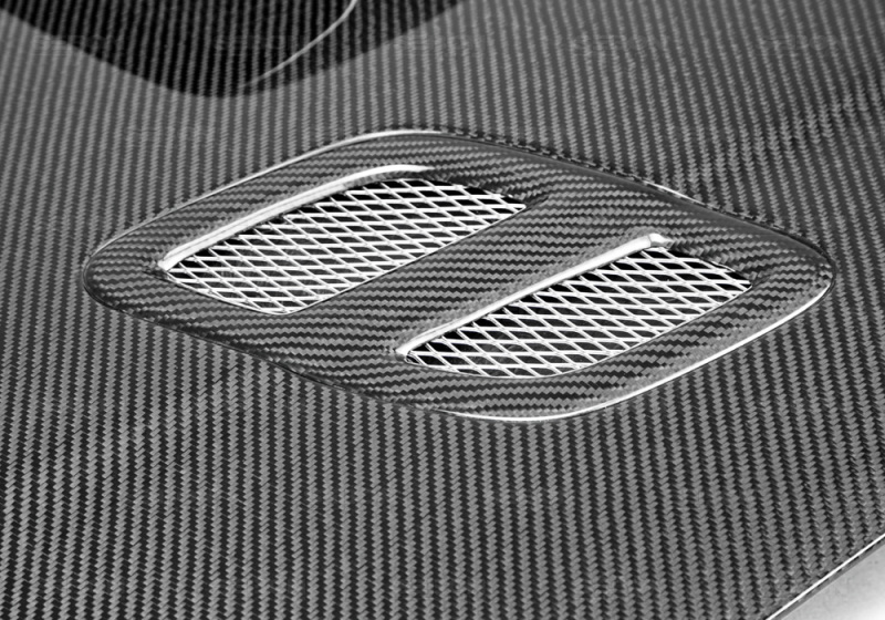 Seibon 98-01 Subaru Impreza OEM Carbon Fiber Hood - Image 4