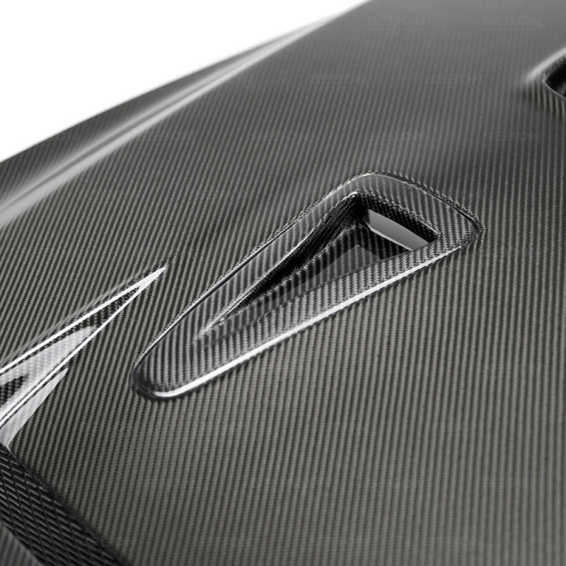 Seibon 09-12 Nissan GTR R35 DV-Style Carbon Fiber Hood - Image 4