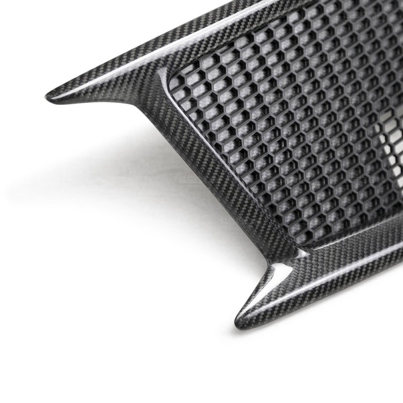 Seibon 18-19 Subaru Impreza WRX/STi Carbon Fiber Fog Light Surrounds (pair) - Image 4