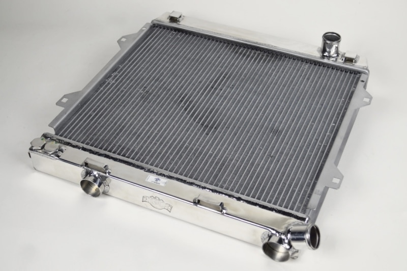 CSF 87-91 BMW M3 (E30) 2.7L Radiator - Image 5