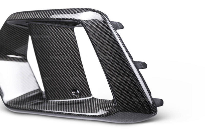 Seibon 16-18 Ford Focus RS Carbon Fiber Fog Light Surrounds - Image 4