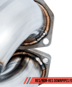 Alternative view of AWE Tuning Audi B9 S4 Touring Edition Exhaust - Non-Resonated (Silver 90mm Tips)