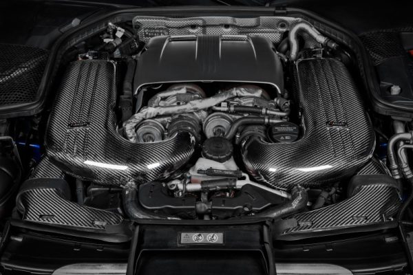 Alternative view of Eventuri Mercedes W205 C63S AMG - Carbon Fibre Intake V2