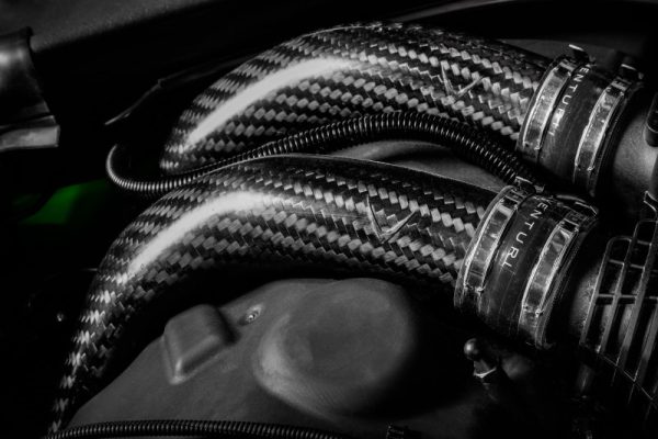 Alternative view of Eventuri BMW F8X M2C/M3/M4 - S55 Carbon Charge-Pipes
