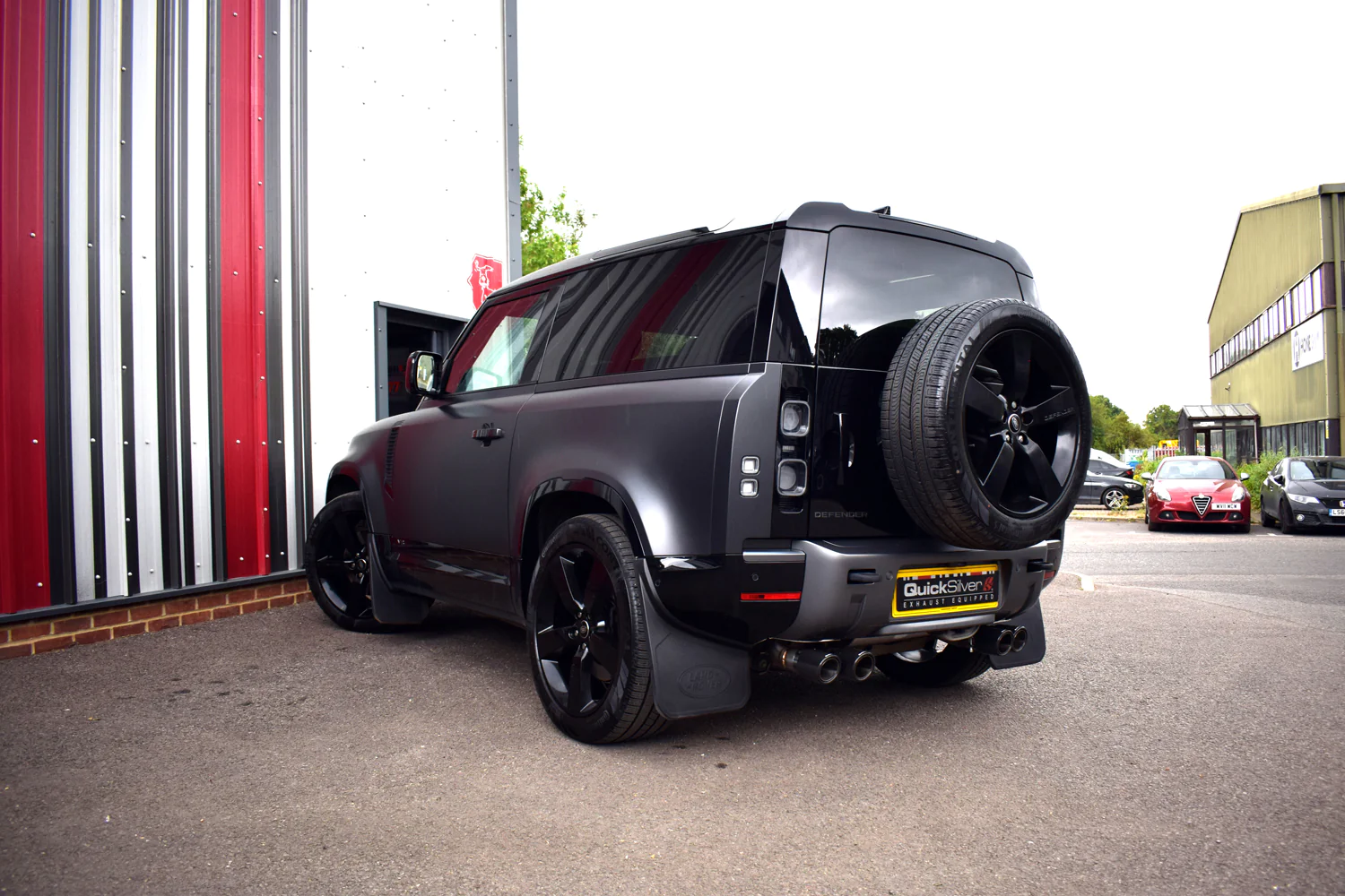 Land Rover Defender P400 90,110 and 130 - Sport System with Sound Architect™ (2021 on) - Image 11