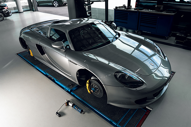 KW 04-05 Porsche Carrera GT Special Edition HLS4 V5 Coilover Kit w/ Red & Blue Springs - Image 5