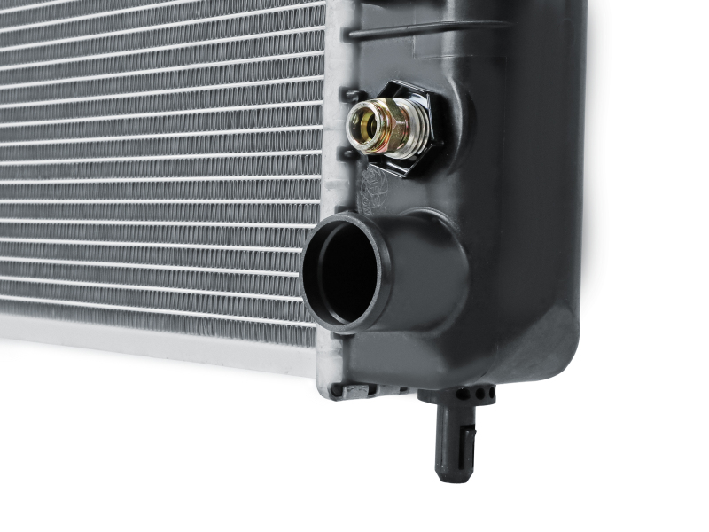 aFe BladeRunner OER Series Radiator 99-13 GM Trucks/SUVs V8 - Image 4