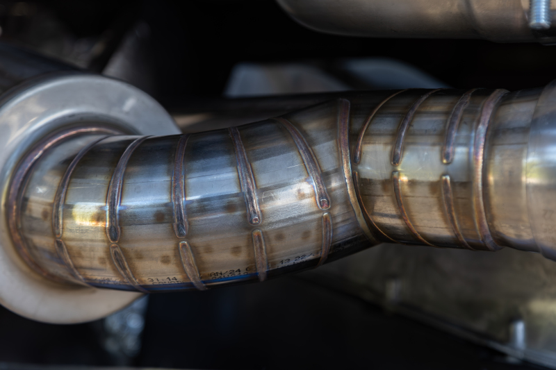 MBRP 20-24 Chevrolet Corvette C8 3in Active Cat Back Quad Split Rear Exit Exhaust w/ AFM Sims - Image 3