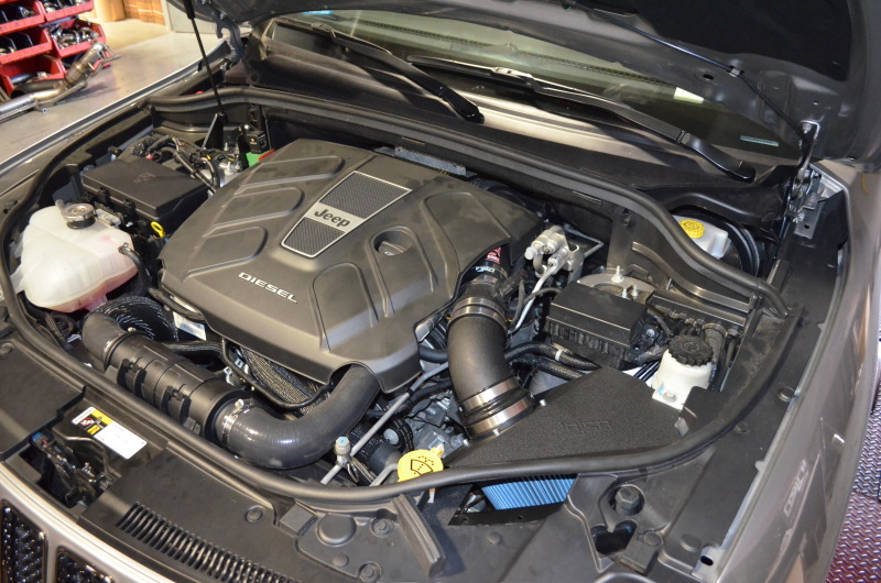 Injen 14-16 Jeep Grand Cherokee 3.0L V6 Turbo Wrinkle Black Short-Ram Intake w/MR Tech & Heatshield - Image 5