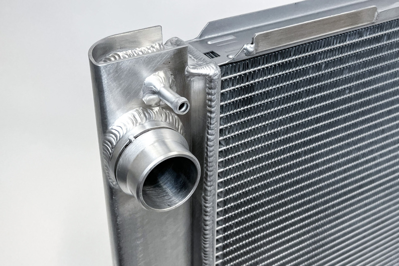 CSF 06-10 BMW E60 M5 / 06-10 BMW E63/E64 M6 Aluminum High-Performance Radiator - Image 6