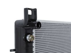 aFe BladeRunner OER Series Radiator 99-13 GM Trucks/SUVs V8 - Image 3