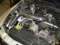 Alternative view of Injen 00-04 Dakota 4.7L V8 (w/o Cruise Control) Power-Flow (incl. Diamond plate heat shield) Wrinkle