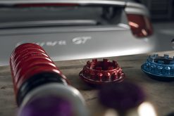 KW 04-05 Porsche Carrera GT Special Edition HLS4 V5 Coilover Kit w/ Red & Blue Springs - Image 18