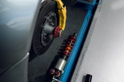 KW 04-05 Porsche Carrera GT Special Edition HLS4 V5 Coilover Kit w/ Red & Blue Springs - Image 3