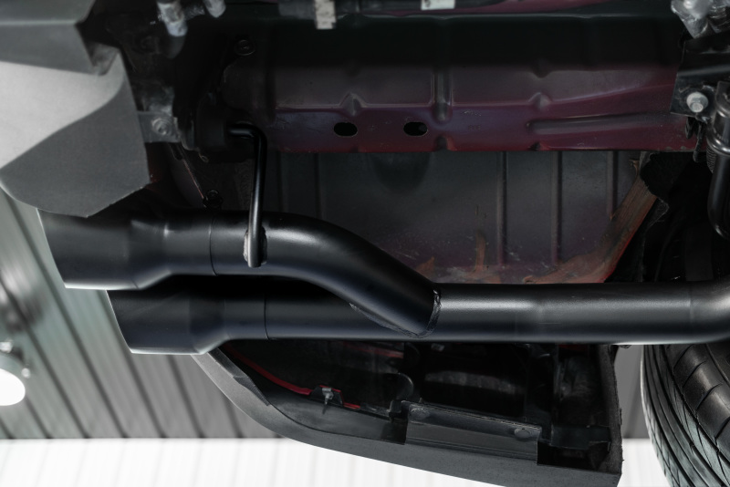 MBRP 18-20 Ford Mustang GT 2.5in Black Coated Non Active Dual Axle Back Exhaust - 4in Dual Wall Tips - Image 6