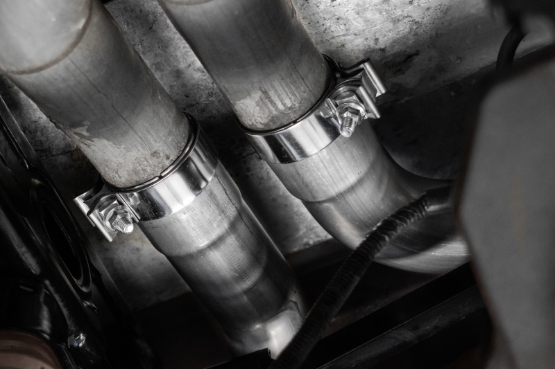 MBRP 2021+ Ford F-150 Raptor Axle-Back Dual Rear Exit T304 Performance Exhuast Sys - Image 2