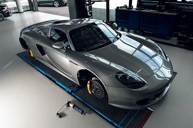 KW 04-05 Porsche Carrera GT Special Edition HLS4 V5 Coilover Kit w/ Red & Blue Springs - Image 16