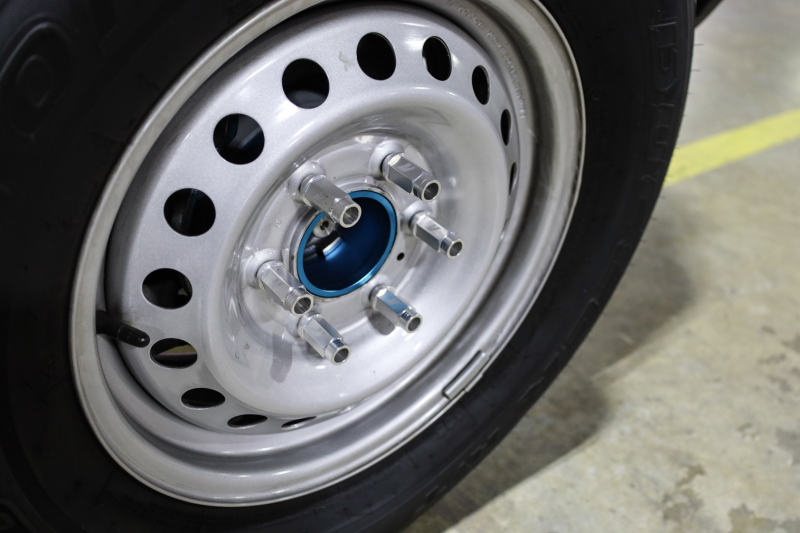 Mishimoto Aluminum Locking Lug Nuts M12x1.5 27pc Set Silver - Image 4