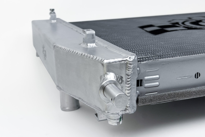 CSF 05-13 Chevrolet Corvette C6 High Performance All-Aluminum Radiator - Image 9