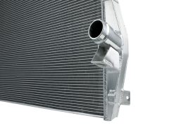 aFe 11-16 Ford F250/F350 Super Duty Power-Stroke V8 6.7L (td) BladeRunner Street Series Radiator - Image 4