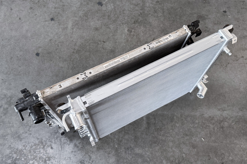 CSF 18-24 Jeep Wrangler 3.6L V6 Heavy Duty 2-Row Radiator - Image 9