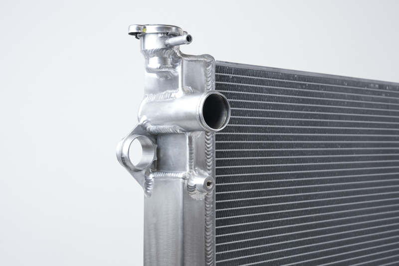 CSF 03-09 Lexus GX470 4.7L V8 / 03-09 Toyota 4Runner 4.7L V8 All Metal Radiator - Image 3