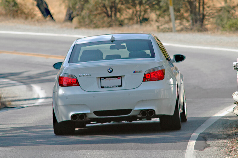 Dinan 06-10 BMW M5 (E60) Free Flow Axleback Exhaust System - Black Tips - Image 2