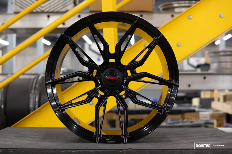 Vossen x Novitec NF11 22x12.5 - 5x114.3 BP - ET46 - Gloss Black Ferrari 812 Superfast/GTS Rear Wheel - Image 2