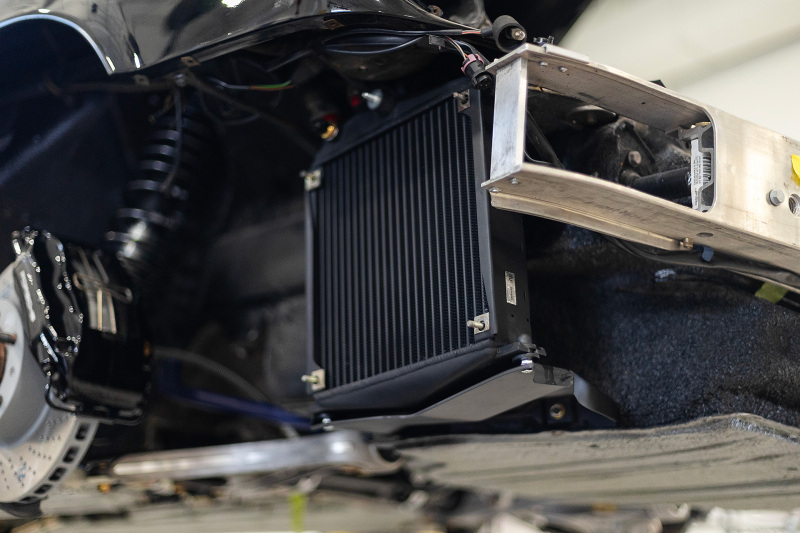 CSF Porsche 964/993 OEM+ Performance Fender Oil Cooler - Image 7