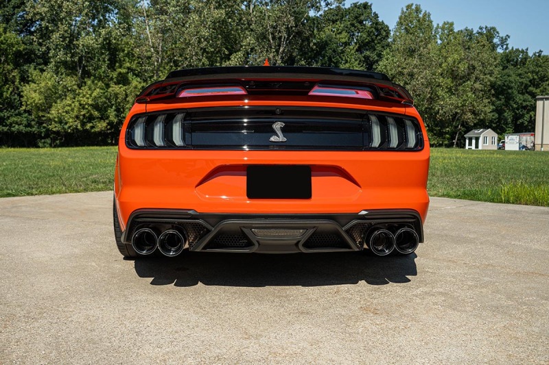 Corsa 20-22 Ford Mustang GT500 3.0in Dual Rear Exit Catback w/ Twin 5.0in Black Carbon Fiber Tips - Image 2
