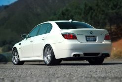 Dinan 06-10 BMW M5 (E60) Free Flow Axleback Exhaust System - Polished Tips - Image 3