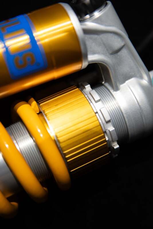 Ohlins 24-25 Kawasaki ZX4-R/ZX-4RR STX 46 Supersport Shock Absorber - Image 4