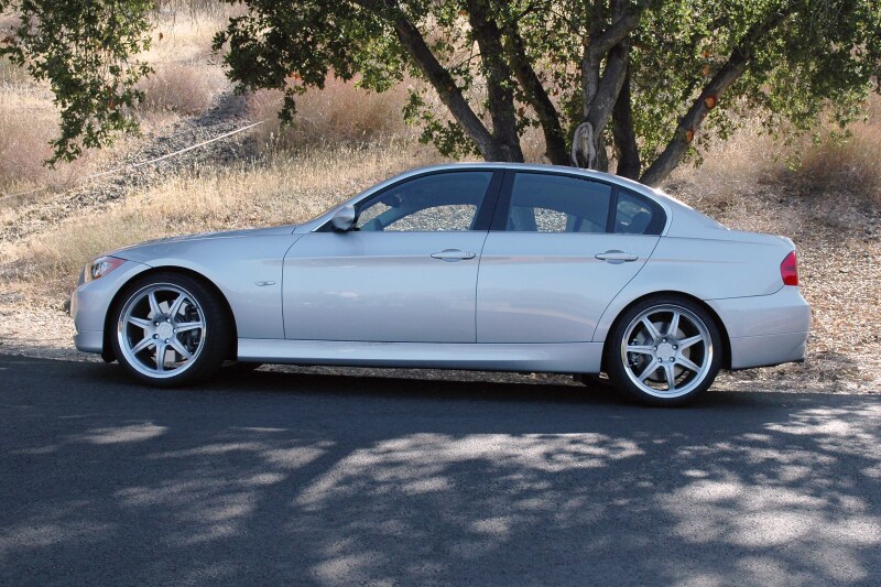 Dinan 07-11 BMW 335i/335xi (E90) Free Flow Axleback Exhaust System - Black Tips - Image 3