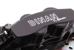 Alternative view of Dinan 15-21 BMW M2/M3/M4 (F80/F82/F83/F87) Black Caliper/Slotted Brake Set - Front