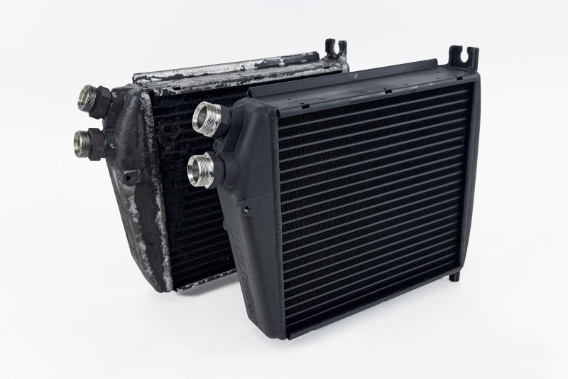 CSF Porsche 964/993 OEM+ Performance Fender Oil Cooler - Image 3