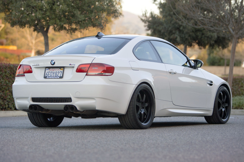 Dinan 08-13 BMW M3 (E92/E93) Free Flow Axleback Exhaust System - Black Tips - Image 9