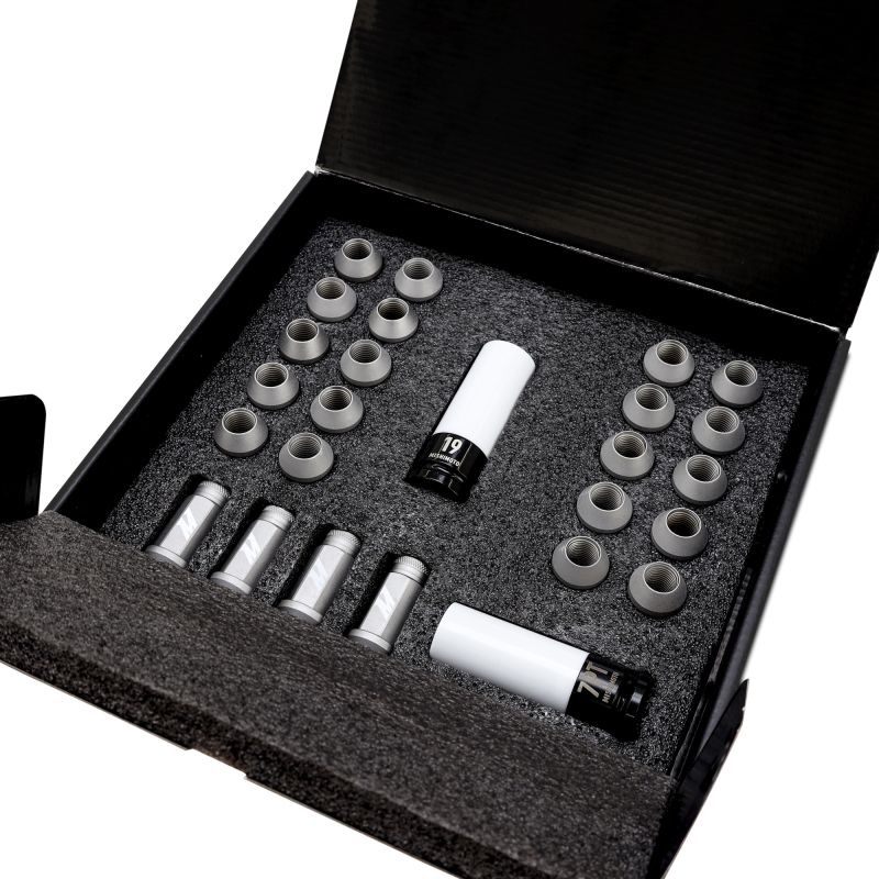 Mishimoto Steel Locking Lug Nuts M14x1.5 24pc Set Silver - Image 4